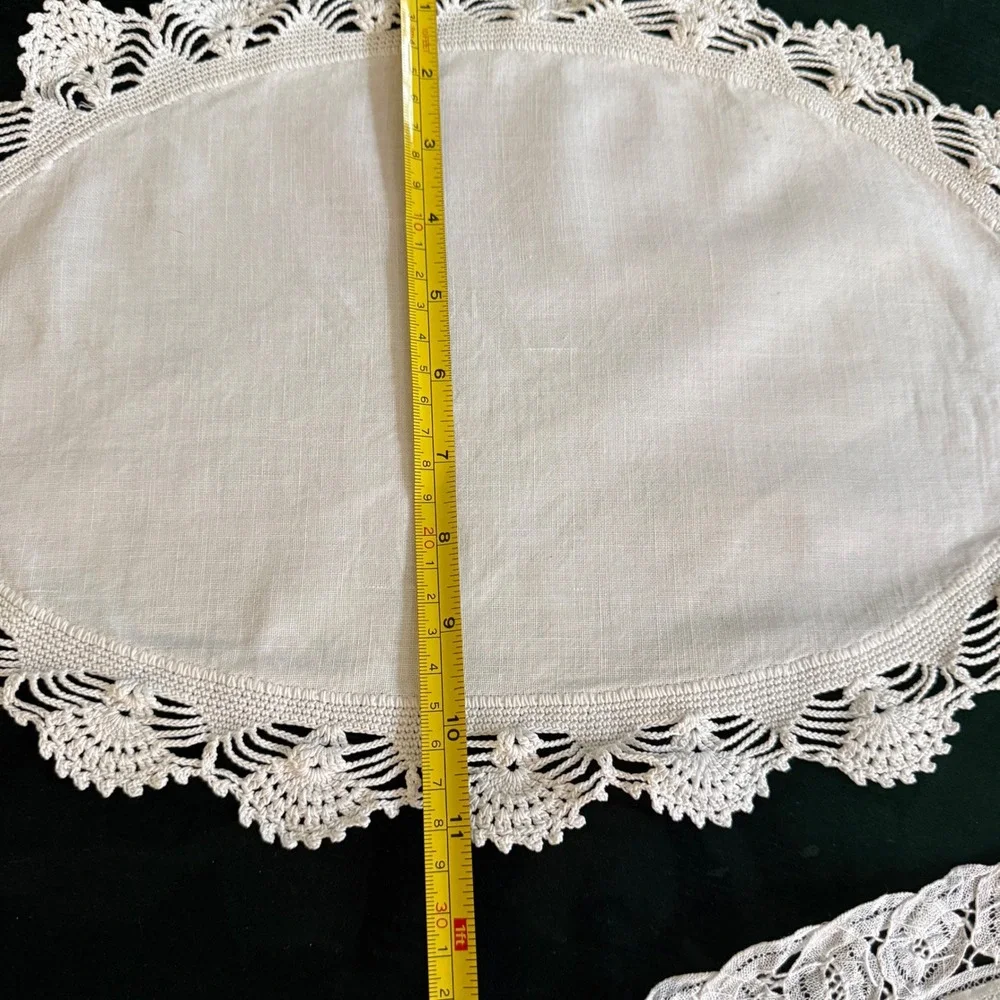 Vintage White‎ Linen Lace Doily Set Oval Round Table Linens 2pc